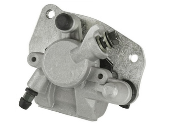 ZACISK HAMULCOWY SUZUKI LT-A 400 KIQUAD '08-'21, LT-A 450 KIQUAD '07-'10, LT-A 500X KIQUAD '11-'18, LT-A 700/750X KIQUAD '05-'18 (PRZÓD PRAWY) (OEM: 59100-31G00-999)