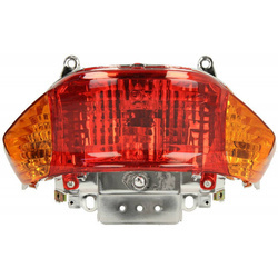 Lampa tylna z kierunkowskazami skuter 4T koło 10
