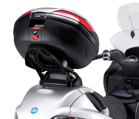 stelaż kufra centralnego (uchylny) piaggio mp3 125/250/300/400 '06-'11, mp3 touring 300/400 '11, mp3 business 300/500 '12-'14, mp3 sport 300/500 '12-'14 ( z płytą monokey )