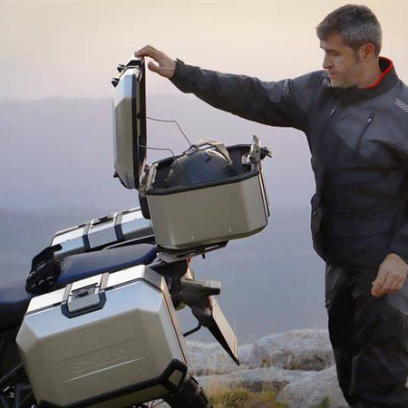 Kufer Shad Terra centralny TR48 aluminiowy