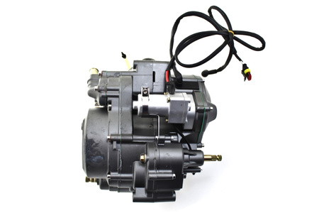 Silnik Kompletny 6 Biegów (Am6) Z Chłodnicą Cieczy