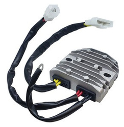 Dze 2022/08 regulator napięcia ktm duke 125 '11-16, 200 '12-19, 250 '15-16, 390 '13-17 (oem 90111034000) mosfet (50a)