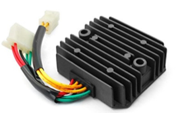 Gz 2022/08 regulator napięcia honda vf 700/750s '82-'85, vf 750f '83-'84, vt 700/750c '82-'85, vf 1000f/r/s '84-'86