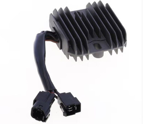 REGULATOR NAPIĘCIA SUZUKI DL 650 V-STROM '04-'07, SV 1000 '03-'05, SV 650 '03-'16, CAGIVA RAPTOR 650 '05-'08, ARCTIC CAT 375 / 400 / 500 '02-'08 (OEM: 530137; 8000A5542; 3280016G02000)