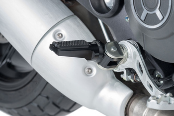 Podnóżki Puig Do Suzuki Dl1050 V-Strom / Xt 20-21 (Przednie - Kierowcy) Czarne