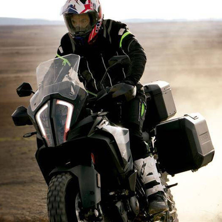 Kufer Shad Terra Black boczny TR36 aluminium lewy 36 l