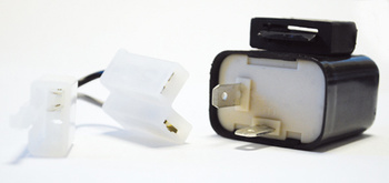 Cl przerywacz kierunkowskazów 12v 1-100w led y-012 i żarówkowych (2 pin + przejściówka)