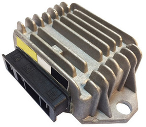 Dze 2022/08 regulator napięcia piaggio bravo 50, vespa s/xl 125 /px 50/125/200/150 /t5/ets 125 (oem 348363-62 / 23811006450 / 460560) (12a)