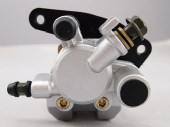 ZACISK HAMULCOWY SUZUKI LTA/LTF 250/400/500, YAMAHA YFM/YFZ 350/400 GRIZZLY/BRUIN/KODIAK PRAWY PRZÓD (OEM: 59100-38F30-999; 3GD-2580U-00-00)