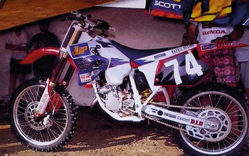 Komplet naklejek (oklein) + pokrowiec/poszycie na siedzenie honda cr 125 '95-'97, cr 250 '95-'96 replica team honda maddii '95