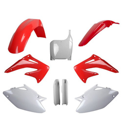 KOMPLET PLASTIKÓW (FULL KIT) HONDA CRF 450R '02-'03 W ZESTAWIE TABLICA PRZEDNIA (8657000001) I OSŁONY AMORTYZARORÓW (8394000001) KOLOR CZERWONO BIAŁY OEM