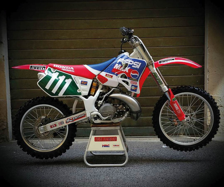 Komplet naklejek (oklein) honda cr 125 '93-'94, cr 250 '92-'94, replica team honda pepsi '94 kolor czerwony/niebieski/biały