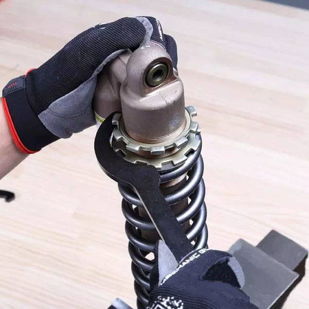 Klucz Unit do regulacji amortyzatorów tył L 82 mm