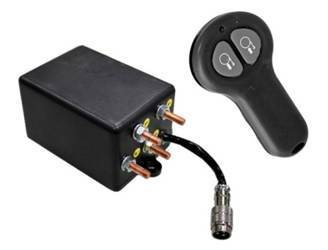 Pilot bezprzewodowy z odbiornikiem do wyciągarek - nowy typ wtyczki