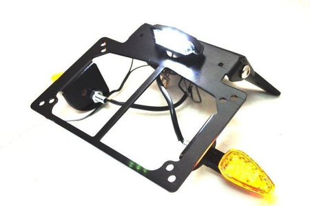 MOCOWANIE TABLICY REJESTRACYJNEJ Z OŚWIETLENIEM I KIERUNKOWSKAZAM