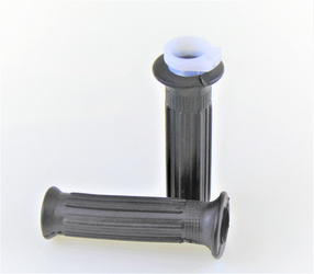 Manetki do motocykla Suzuki GN 125 z tuleją gazu