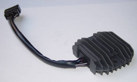 Tourmax regulator napięcia kawasaki zx 600/zx-6r ninja '98-'99, vn 800 vulcan/clasic/drifter '95-'06 (oem:21066-1099) (made in japan)