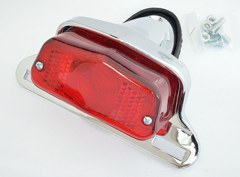 LAMPA TYLNA DO KLASYKÓW Z CHROMOWANYM Z MOCOWANIEM TABLICY REJESTRACYJNEJ (WZÓR LUCAS) (LATA 1963 - 1973)