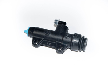 Pompa hamulcowa (tył) brembo ktm sx 125/250 '94-99, exc 125/200/250 '98-99, lc4 400/600/620/640 tylna 13 mm ( odległość między śrubami 4 cm )