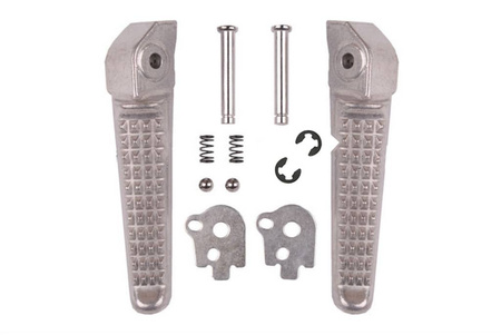 Zestaw podnóżków (podnóżki) pasażera kompletny z mocowaniami honda cb 400 '93-98, cbr 250 '87-97, cbr 900 '93-99, cbr 929 '00-01, cbr 954 '02-03, vtr 1000 '97-05, cbr 600 '91-02, vfr 750/800 '90-10, cbr 1100xx '96-05, cb 1300 '03-17 kolor srebrny