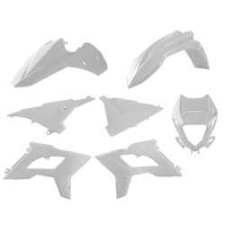 Komplet plastików beta 2t/4t '13-'17 (restyling na model 2022) kolor biały