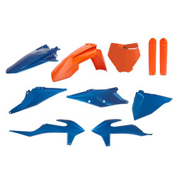 Komplet plastików ktm sx/sx-f '19-'22 w zestawie tablica przednia (8666400001) i osłony amortyzatorów (8398600005) kolor niebieski pomarańczowy ( blue metal flow complete kit)