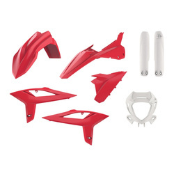 Komplet plastików beta rr 2t/4t '20-'22 w zestawie osłona lampy (8667300002) i osłony amortyzatorów (8425700002) kolor czerwony oem racing