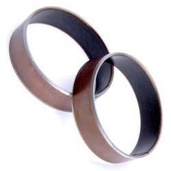 Tulejki (panewki) zawieszenia przedniego (2szt) 41x44x12mm (04)