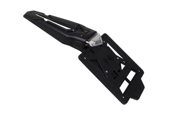 UNIWERSALNE MOCOWANIE TABLICY REJESTRACYJNEJ RACI( DODATKOWY BŁOTNIK TYŁ/ WYPINANA REJSTRACJA ) Z LAMPKĄ LED ( KĄT 30 STOPNI ) KOLOR CZARNY