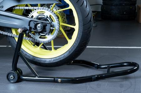 PODNOŚNIK MOTOCYKLOWY 6ON SKŁADANY NA WAHACZ