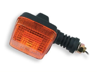 KIERUNKOWSKAZ YAMAHA DT 125R 89-00, TDR/R 125 89-94, XT 600 87-90, XT Z 660 TENERE 91-96, XTZ 750 SUPER TENERE 89-95 PRAWY TYŁ/LEWY PRZÓD (OPIS) (7518)