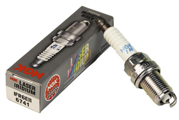 ŚWIECA ZAPŁONOWA IFR6E-11 (NR 6741) HONDA VTX1800 '01-'06 (SC46A)