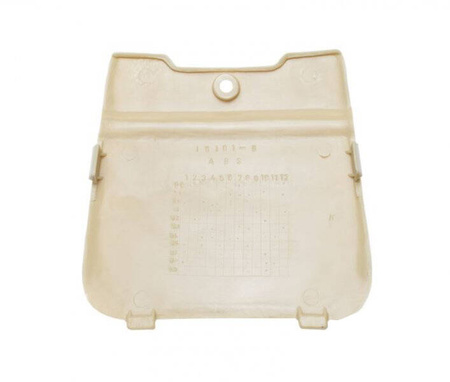 Zaślepka w osłonie centralnej pod siedzenie Tgb