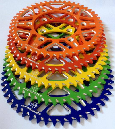 Zębatka tylna aluminiowa t7075 (ergal) kolor czerwony 289 53 (28951) honda cr/crf '83-'22, beta rr '13-'22, (jtr210.53) (łańc.520)