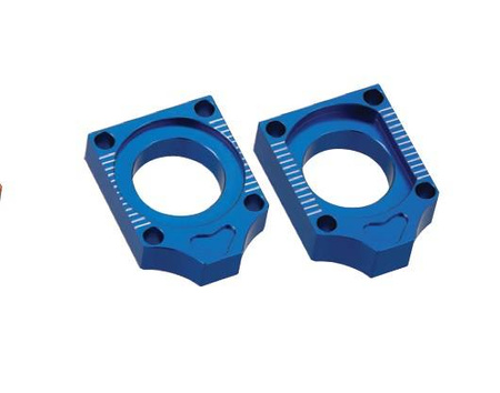 Napinacz tylnej ośki yamaha yzf 250/450 '10-'14 kolor niebieski (kpl.-2 szt)