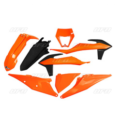 Komplet plastików ktm exc 125 '20-'21, exc/excf(exc-f) 150/250/300/350/450/500 '20-2023 z osłoną lampy kolor oem 2020 (pomarańczowy/czarny) (kt527e999)