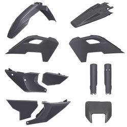 KOMPLET PLASTIKÓW (FULL KIT) HUSQVARNA TE/FE TPI '24-'25 W ZESTAWIE OSŁONA LAMPY PRZEDNIEJ (8681500003) I OSŁONY AMORTYZATORÓW (8476600003) KOLOR SZARY (N-GRAY)