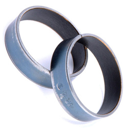 Tulejki (panewki) zawieszenia przedniego (2szt) 41x45x12mm (04)