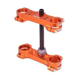 PÓŁKI ZAWIESZENIA PRZEDNIEGO ROCS TECH TRIPLE CLAMPS KTM SX 65 '24-'25; HUSQVARNA TC 65 '24-'25; GAS-GAS MC 65 '24-'25 (OFFSET 22MM) KOLOR POMARAŃCZOWY