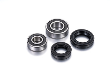 ŁOŻYSKA KOŁA PRZEDNIEGO Z USZCZELNIACZAMI Arctic Cat 400 DVX 04-08, Kawasaki KFX400 03-06, Suzuki LT-230E 87-93, LT-230S 85-90, LT-250R 85-92, LT-250S 89-90, LT-500R 87-90, LT-R450 06-11, LT-Z250 04-09, LT-Z400 03-14