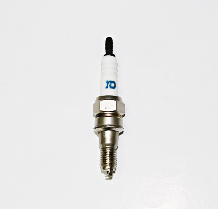Świeca zapłonowa gy6 4 zaworowa głowica swn000028